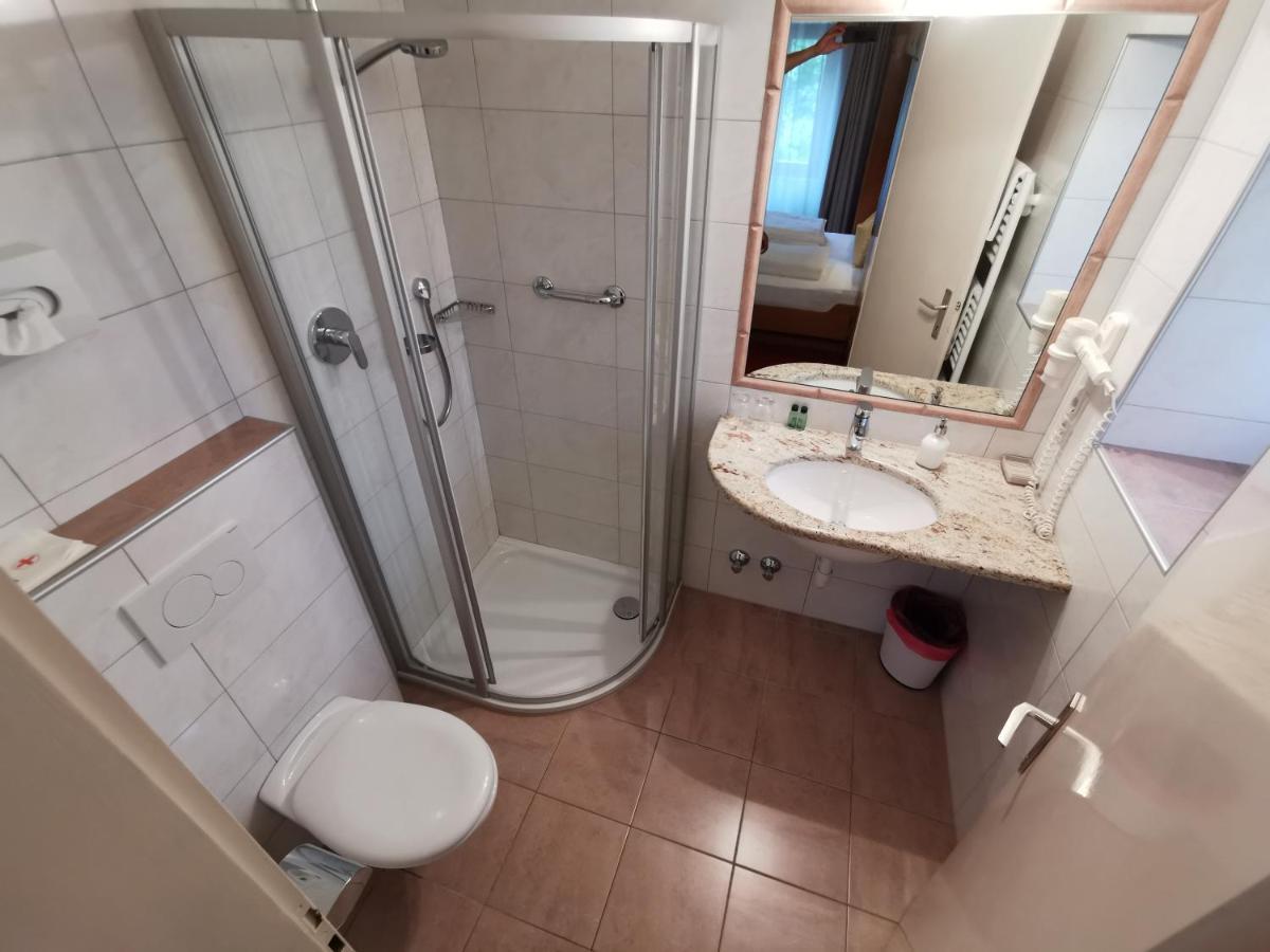 Double Room with Bathroom,1664666781:JPEG