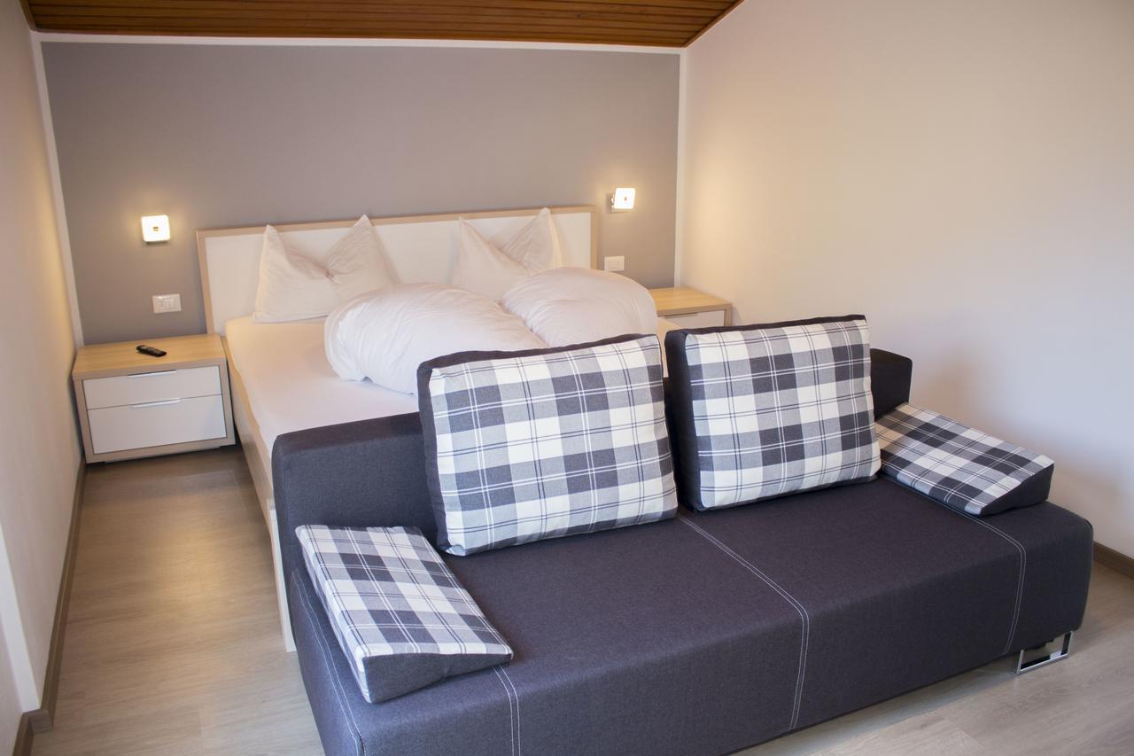 Double Room with Balcony,654303603:JPEG