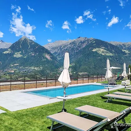 Schenna Garni Eden Bed&Breakfast-3
